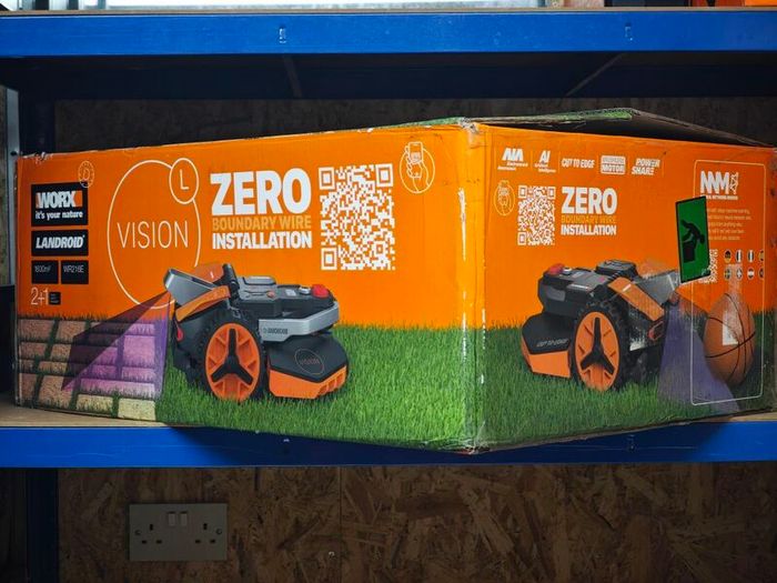 Sale!! Worx Landroid Vision L1600 WR216E Robot Mower - Complete Kit!