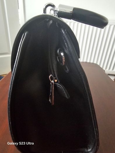 hand bag