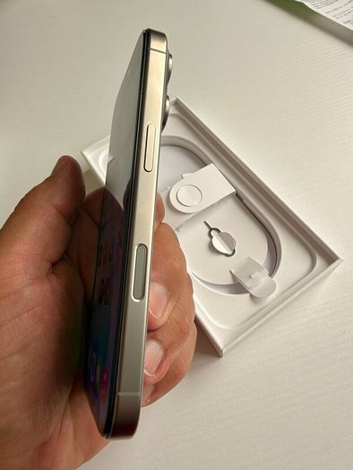 iPhone 16 Pro 128GB  Natural Titanium