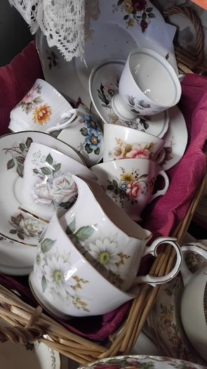 21piece miss match china tea set