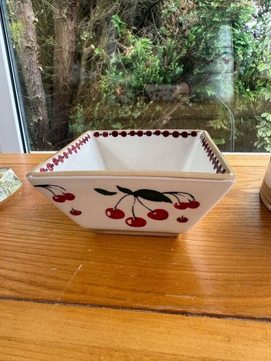 WANTED . Nicholas Mosse 5 inch square cherry bowl