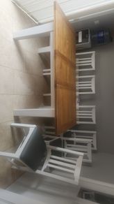extendable oak table &6 chairs