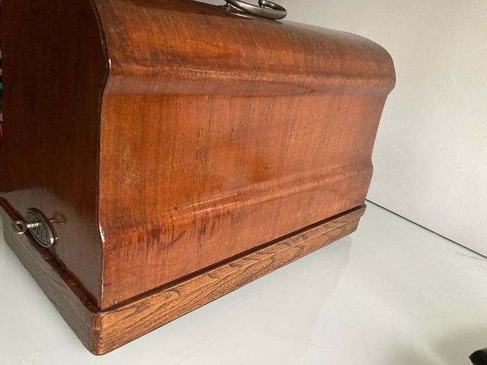 Vesta vintage sewing machine