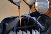Ladies Golf Clubs.  Complete Matching Set Of Nickent Ladies Right Handed Golf Clubs in Very Good+ Condition.