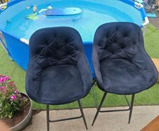 2x bar chairs