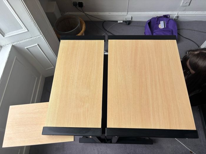 desk on wheels
