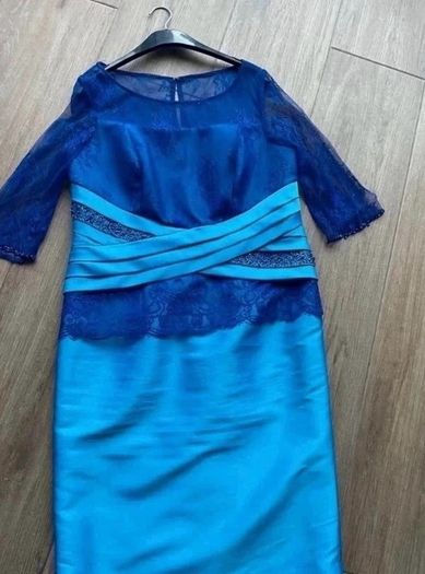 Blue mother of the bride wedding outfit with hat