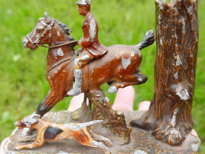 Vintage Mounted Huntsman Match Holder / Striker