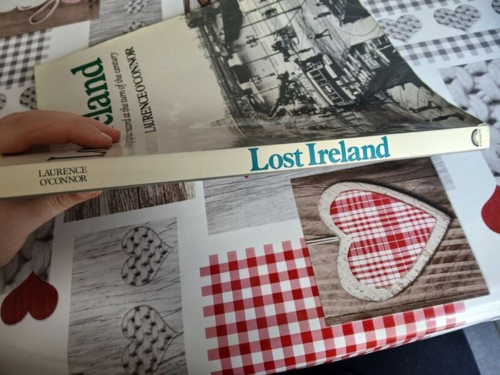 Vintage Lost Ireland: A Photographic Record at the Turn of the Century