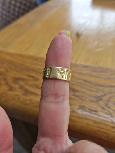 History of Ireland 14ct gold ring