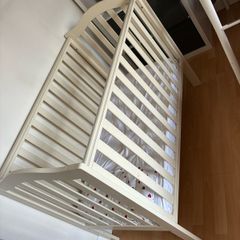 baby cot