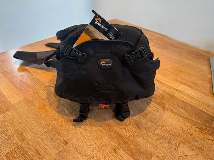 Lowepro Inverse 100 AW Beltpack Camera Bag