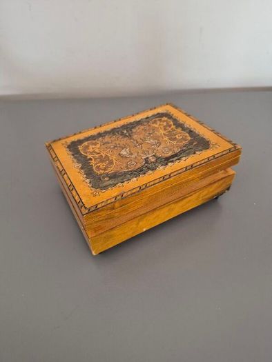 Vintage  Wooden Musical Jewellery Trinket Box