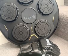 Wall boxing machine