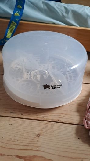 Two bottle sterilisers