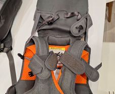 Minimeis shoulder carrier for kids