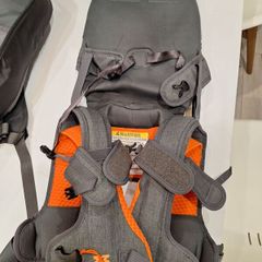 Minimeis shoulder carrier for kids