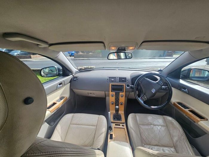2010 Volvo S40
