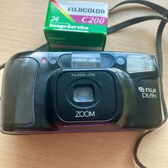 Vintage 1990s Fujifilm DL-190 Zoom 35mm camera