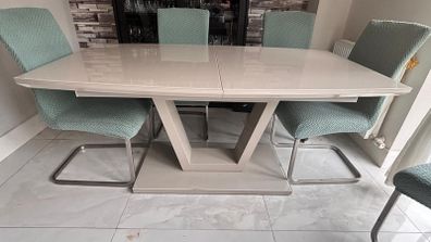 6 Seater Extendable Dining Table