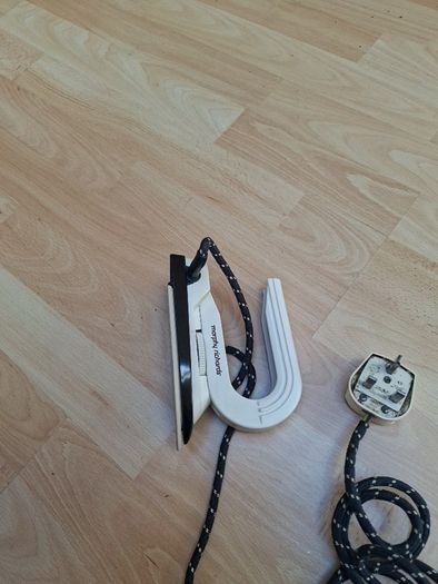 travel iron