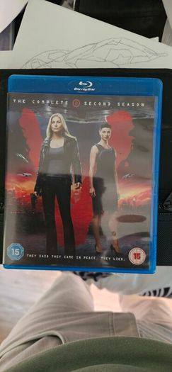 V The Complete 1 and 2 seasons blu ray