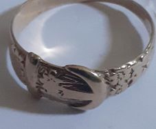 Mens large 9k gold ring