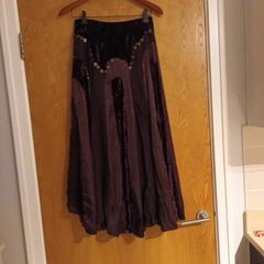 Nude  Plum Skirt.   S.14. .
