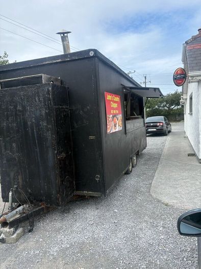 Food trailer with Pizza oven