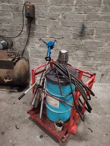 Grease & oil pump