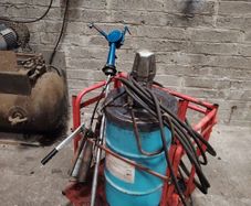 Grease & oil pump