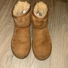 uggs classic mini