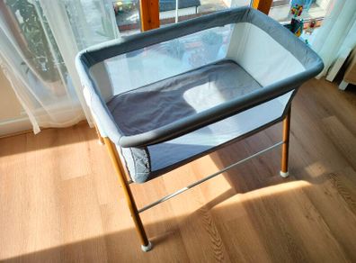 Baby crib