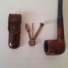 Vintage pipe and pipe cleaner