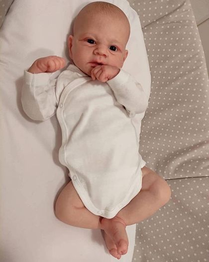Reborn Baby Dolls 17 Inch Silicone Baby Dolls That Look Real Soft Cloth Body Preemie Babies Realsitic Newborn Baby Dolls (FREE POSTAGE)