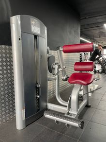 Back extension machine