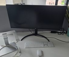 LG 34 UltraWide Monitor,  Seenda Keyboard, Mouse and Laptop Stand, Like New