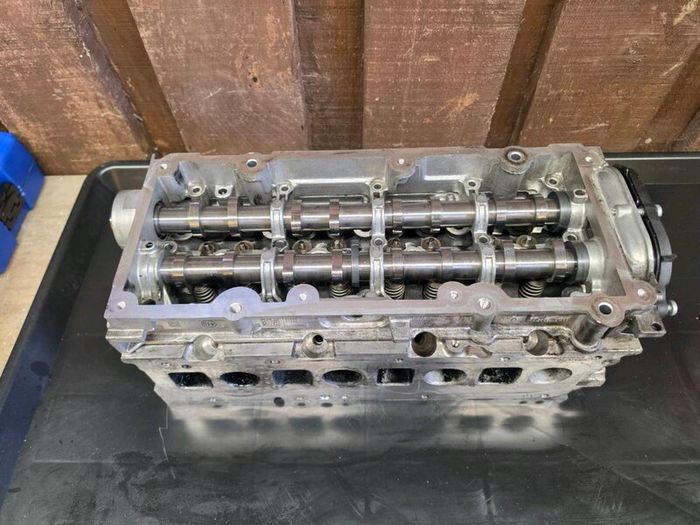 VW Crafter 2.0 TDI DAUA Cylinder Head  04L103065
