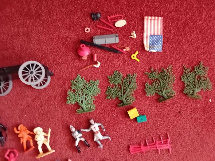 Timpo Cowboy & Indians Job Lot