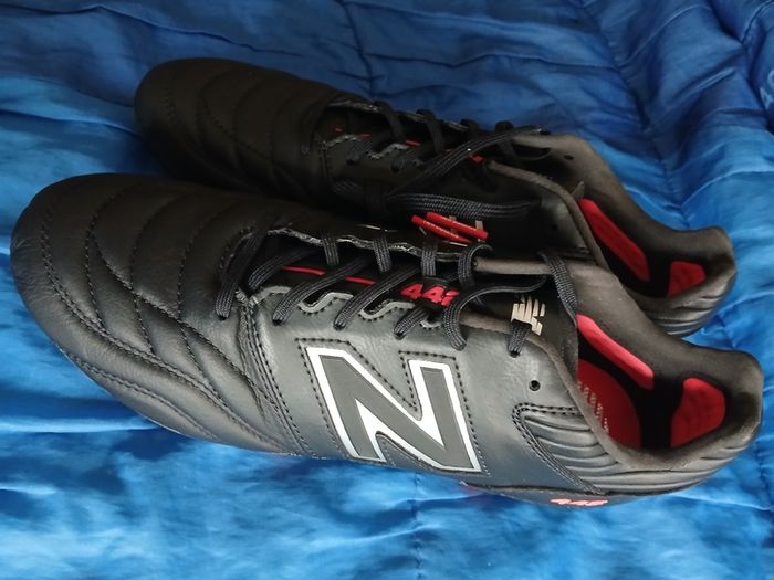 442 V2 Pro SG football boots size 8.5 EU 42 1/2