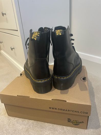 Dr Martens Jadon 8-Eye Leather Plattorm Boots