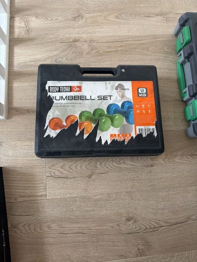 Dumbbell set