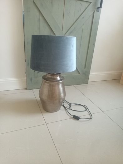 Table lamp (Oversized)