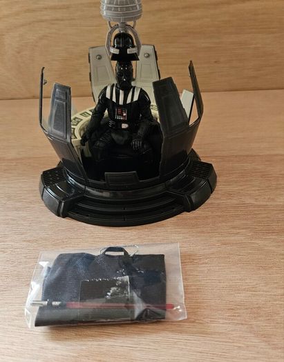 Star Wars Darth Vader Meditation Chamber. 3.75 " Scale As New Out Of Pack.