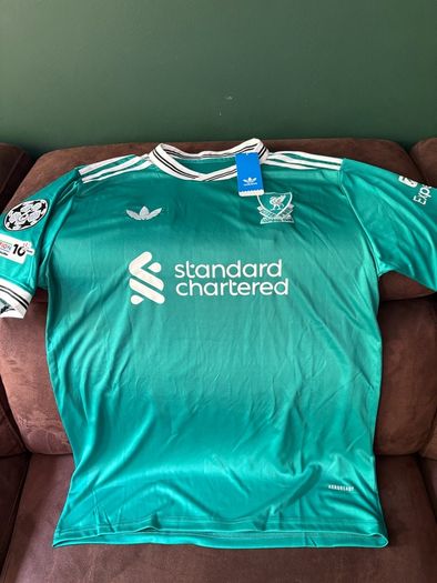 Cody Gakpo signed Liverpool jersey