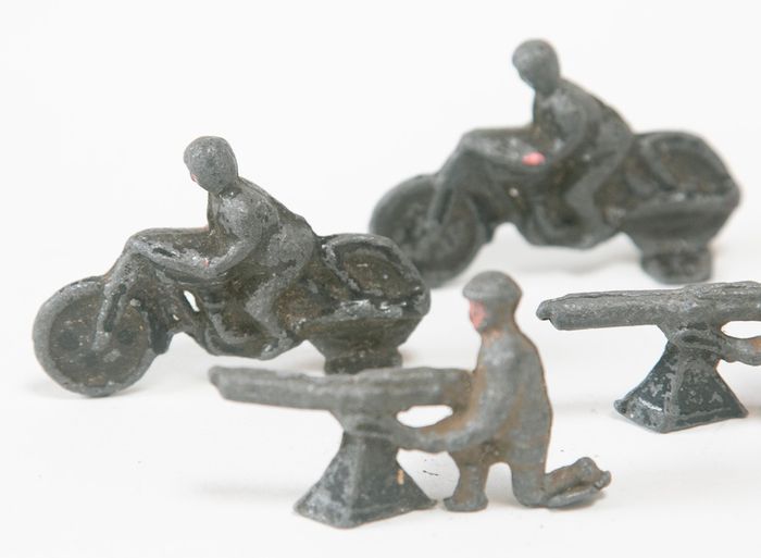 vintage lead soldiers