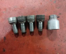 Vw lock nuts
