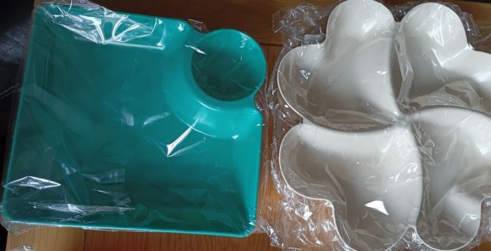 Mug & Selection of Plastic Snack Trays