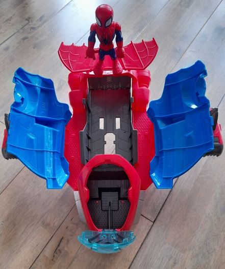 Marvel Super Hero Adentures Set Spider-Man Jetquarters