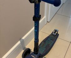 Micro Maxi fold down scooter